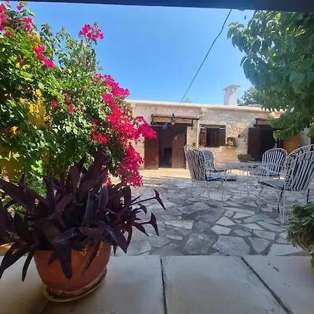 Ivi's House Giolou